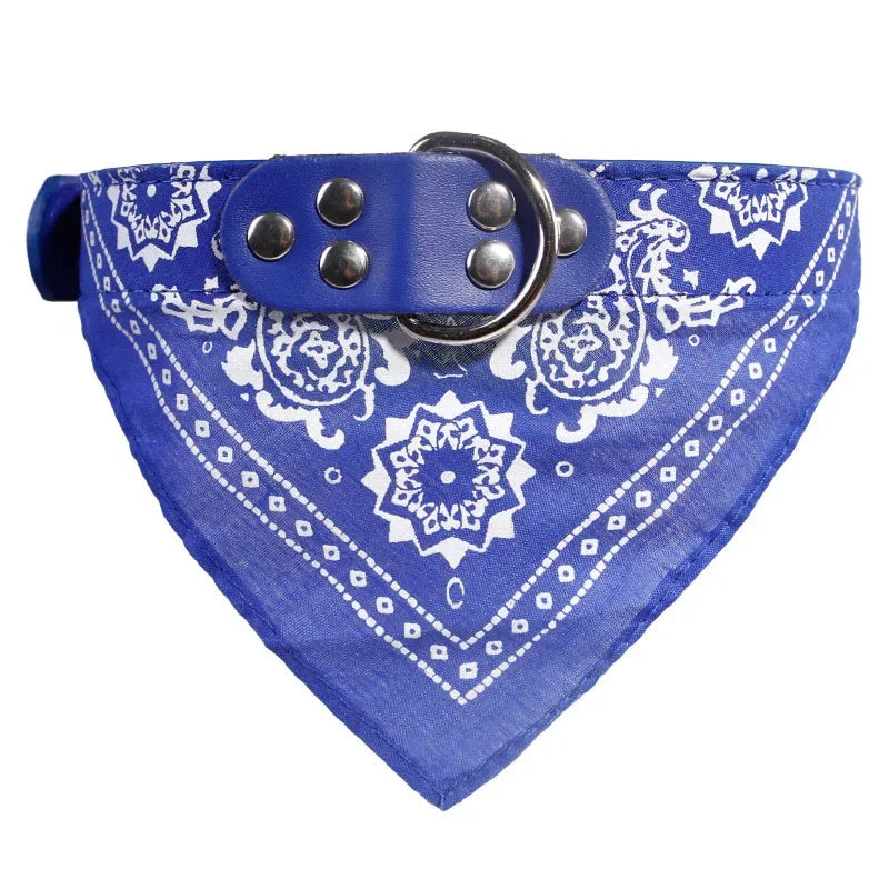 Simpatica bandana regolabile per cani