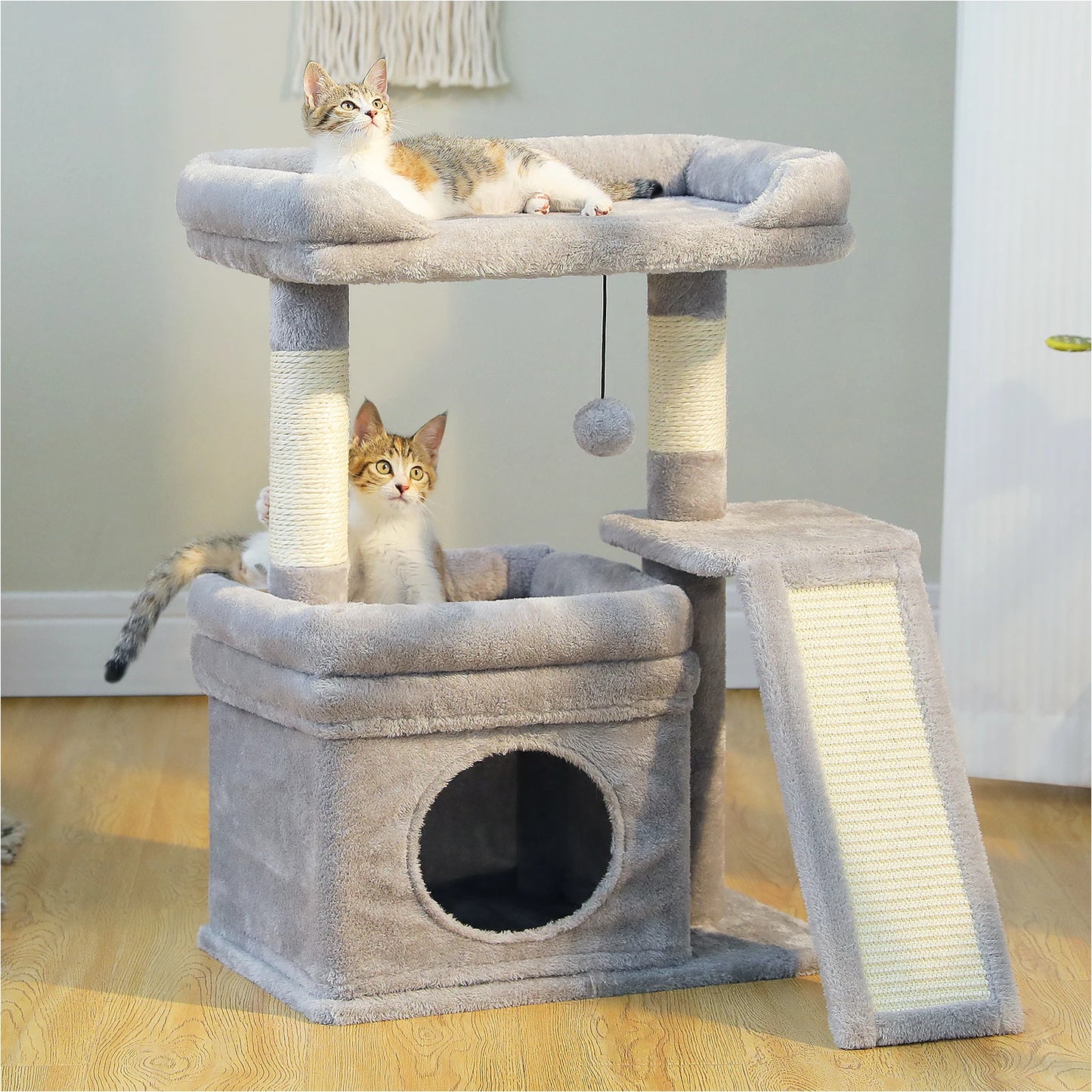 Piccolo albero per gatti con tiragraffi