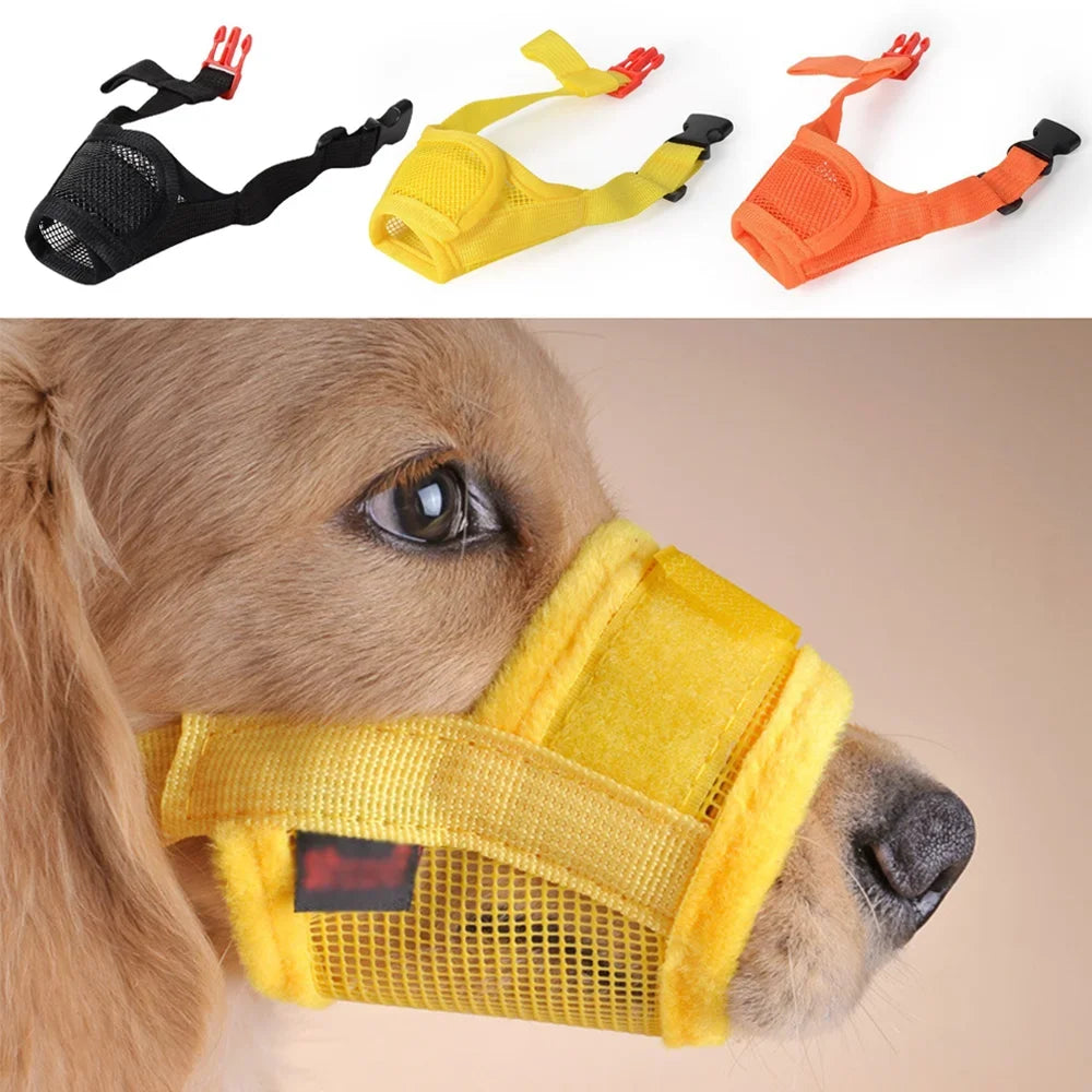 Museruola per cani antiabbaio traspirante in rete regolabile