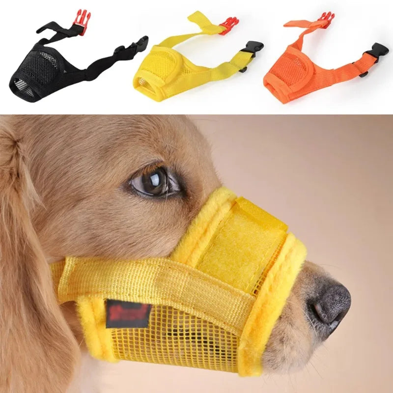 Museruola per cani antiabbaio traspirante in rete regolabile