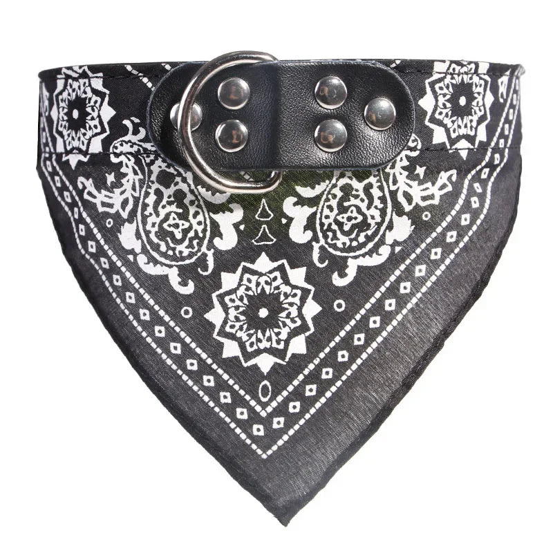 Simpatica bandana regolabile per cani