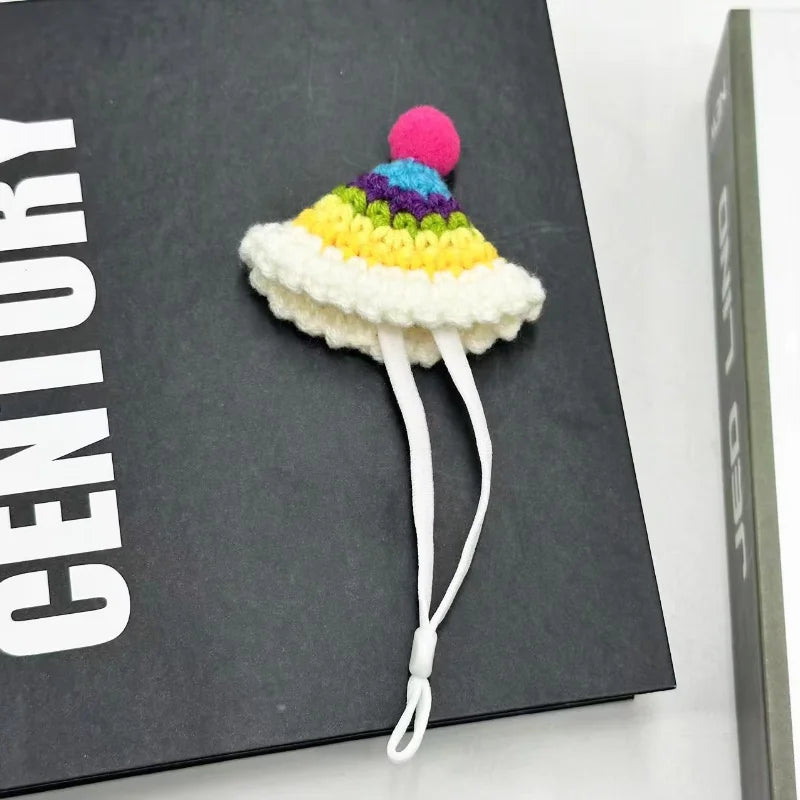 Cappellino per piccoli animali fatto a mano