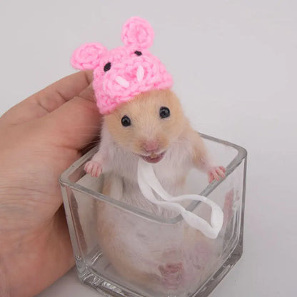 Cappellino per piccoli animali fatto a mano