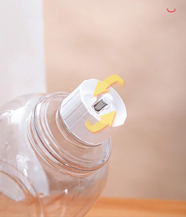 Alimentatore automatico per gatti.