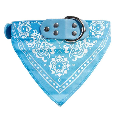 Simpatica bandana regolabile per cani