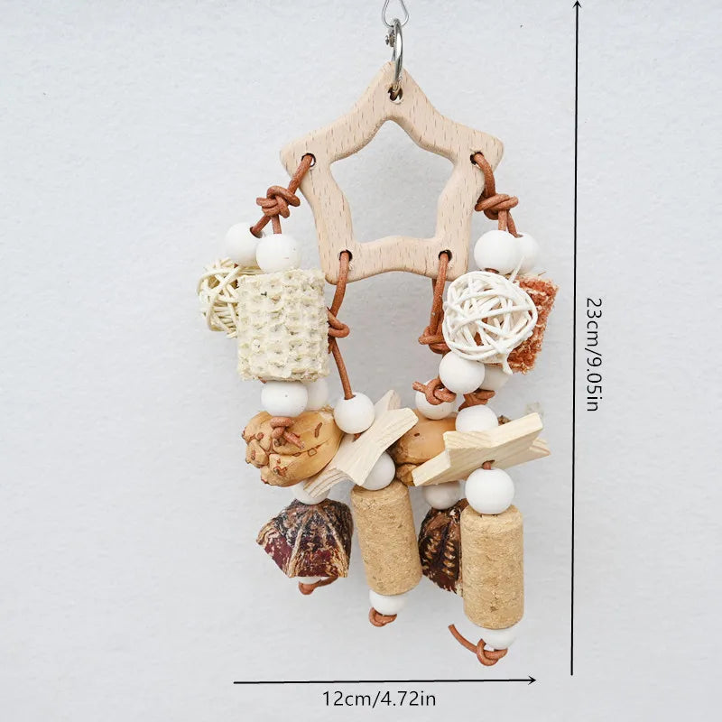 Pappagallo Giocattolo per uccelli Frutta in legno Corda da masticare Cono di pino Maiale Macchia di sughero Digrignamento dei denti Sollievo dalla noia Forniture per gabbie per uccelli