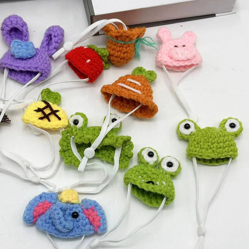 Cappellino per piccoli animali fatto a mano